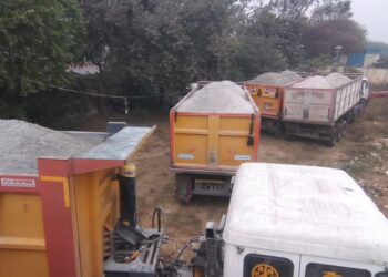 आईपीएस विनायक भोसले ने अवैध खनन करने वाले 22 ट्रक पकड़े