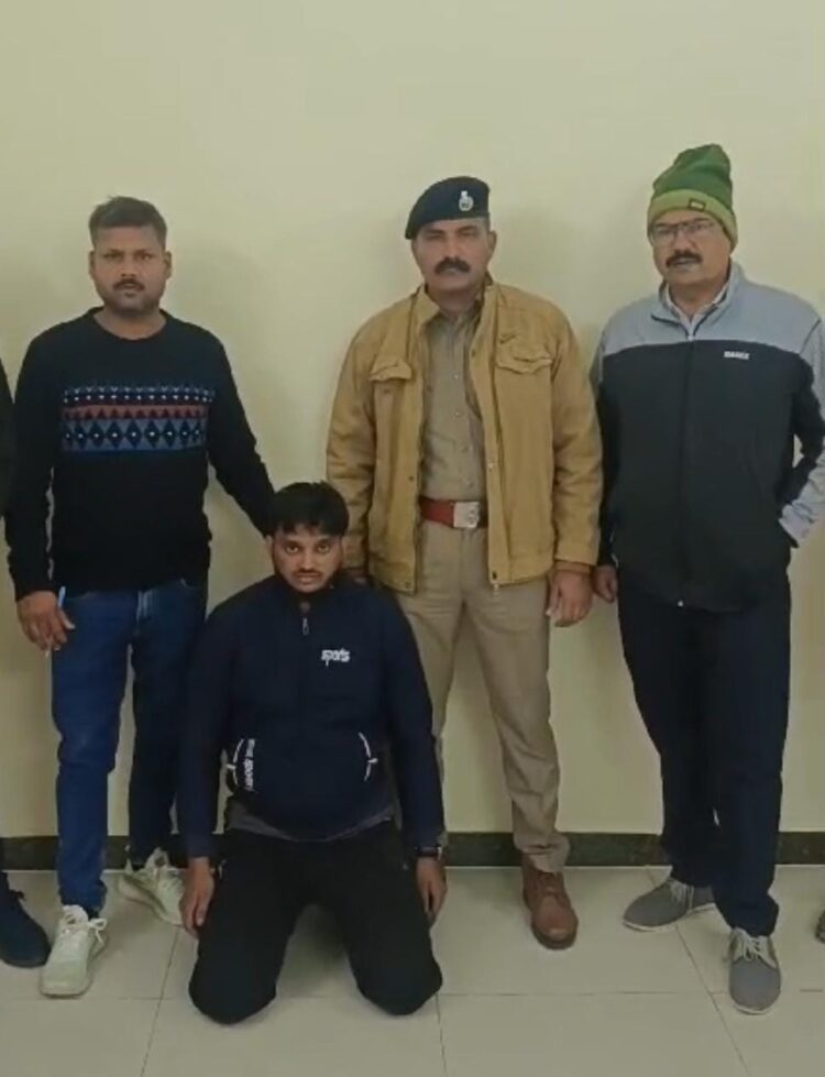 गर्लफ्रेंड को 25 लाख रुपए देने के लिए किया था भांजे का अपहरण