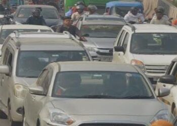 साल के पहले दिन पूरा शहर जाम ही जाम, ट्रैफिक पुलिस कर्मी दूर तक नहीं आए नजर