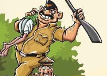 आगरा पुलिस के एक के बाद एक कारनामे, इस बार सर्राफ को बीच रास्ते से छोड़ने बाला दरोगा सुर्खियों में