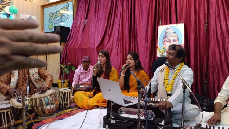 नजीर की नज्मों और गजलों के साथ शहरवासियों ने मनाया ‘जश्न ए वसंत’