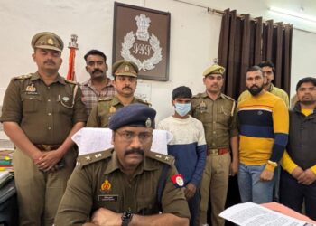 एत्मादपुर पुलिस ने कारोबारी की हत्या होने से बचाई