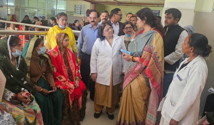 महिला आयोग की अध्यक्ष की सख्त टिप्पणी- सीएमओ की लापरवाही से लेडी लायन अस्पताल में फैली अव्यवस्था