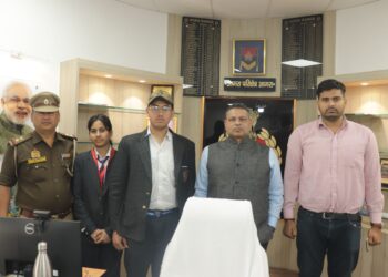 मुक्केबाजी में स्वर्ण पदक जीतकर देवांशी ने किया आगरा का नाम रोशन