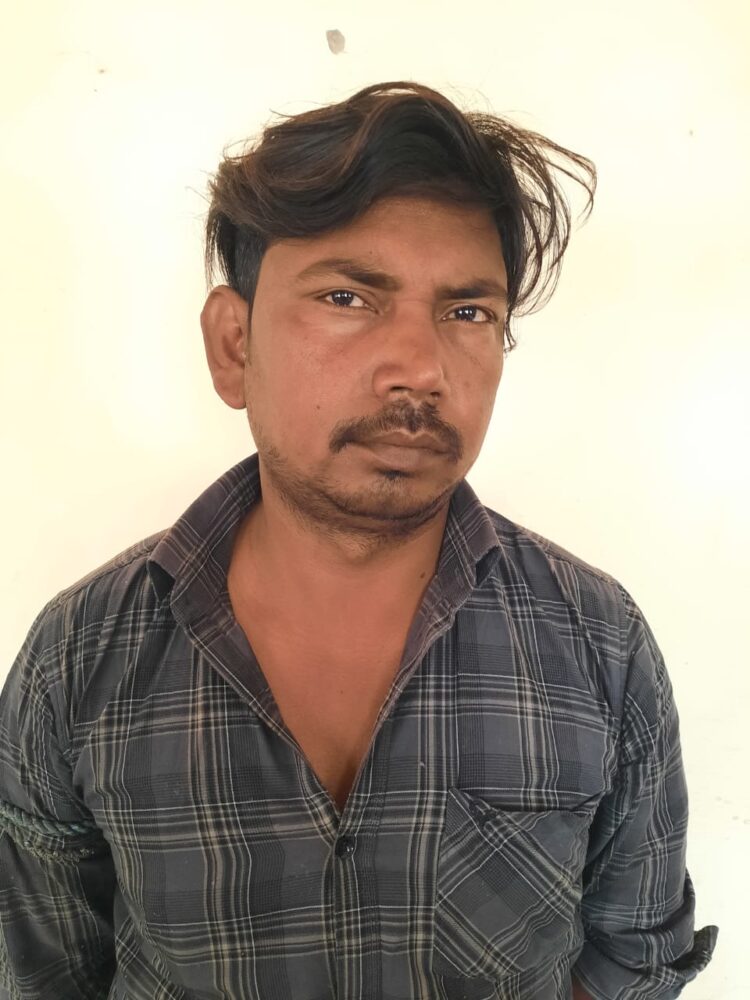 हत्यारोपी पति गया जेल, पत्नी की गर्दन काटकर की थी हत्या