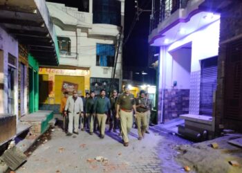 कागारौल में दो पक्षो में जमकर हुआ पथराव, मचा हड़कंप