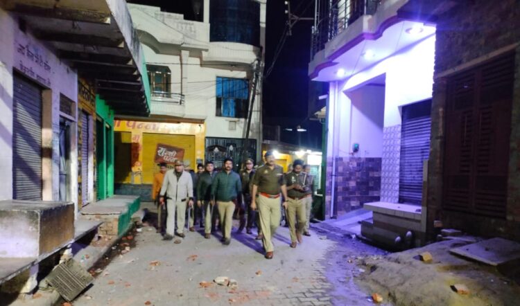 कागारौल में दो पक्षो में जमकर हुआ पथराव, मचा हड़कंप