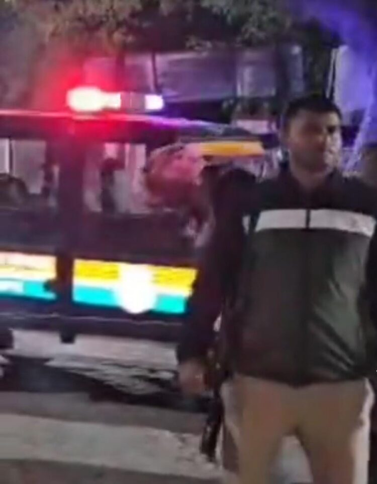 चाचा भतीजे के झगड़े में बीच बचाव करने पहुंचे दो भाइयों पर चाकू से बोला हमला एक की मौत, दूसरा घायल
