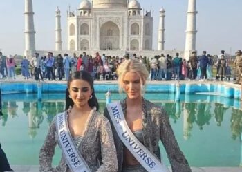 मिस यूनिवर्स और मिस इंडिया ने किया ताजमहल का दीदार
