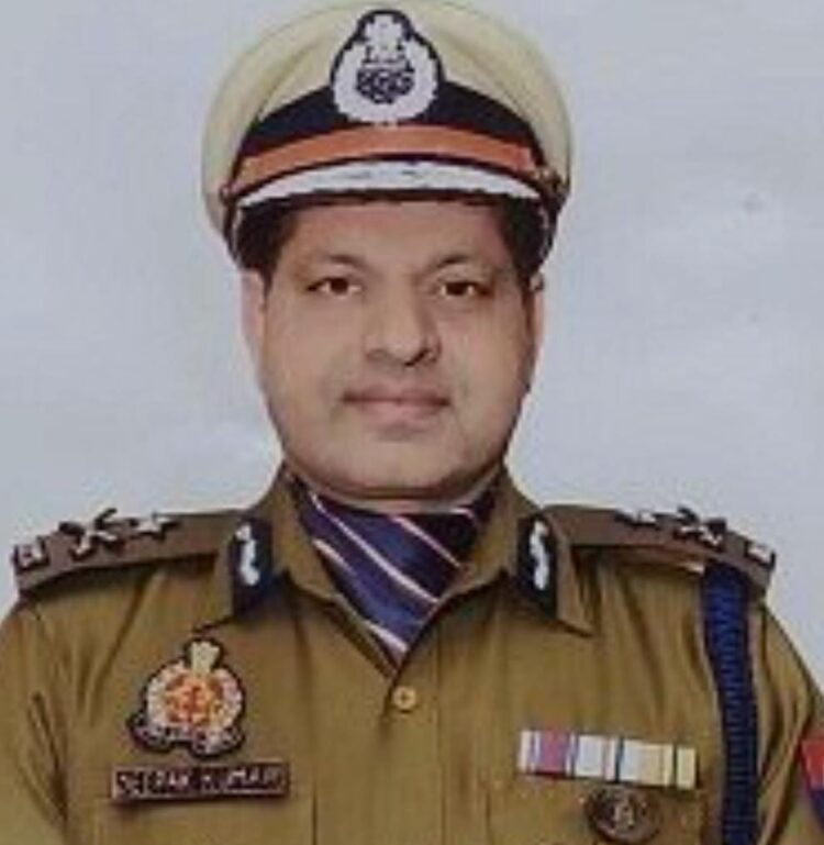 शहर में नहीं लगना चाहिए किसी भी हालत में जाम, चौराहों पर नहीं दिखनी चाहिए ठेलें पुलिस कमिश्नर ने दी हिदायत