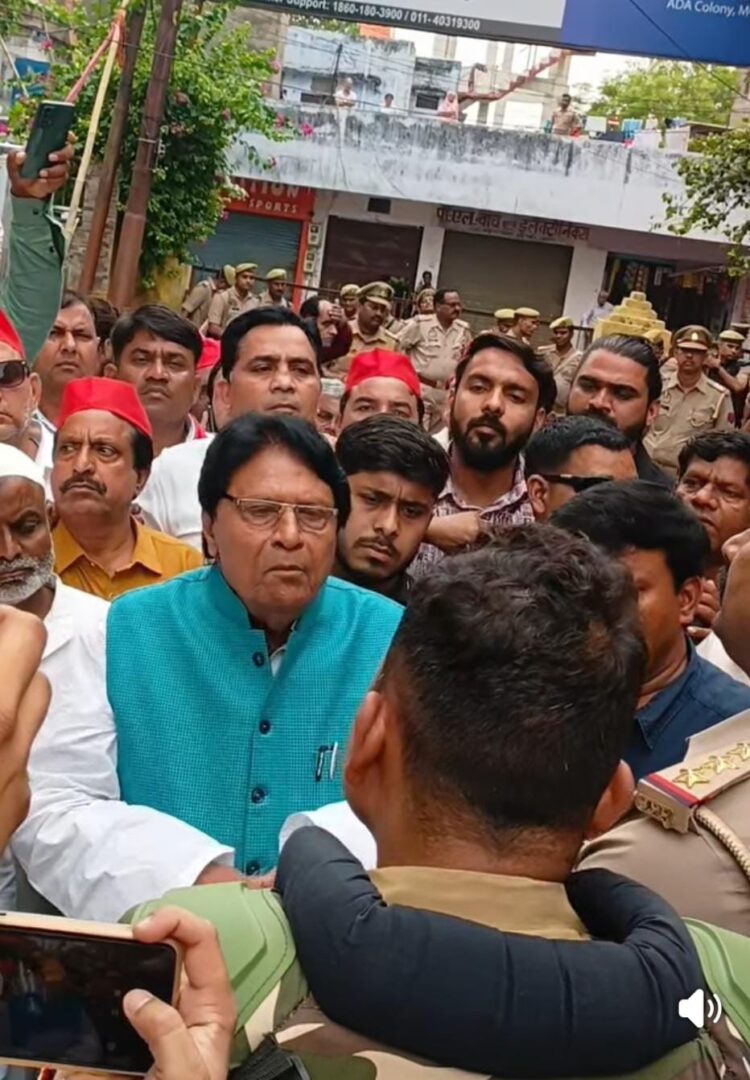 अलीगढ़ जा रहे सांसद रामजीलाल सुमन सुबह से हाउस अरेस्ट