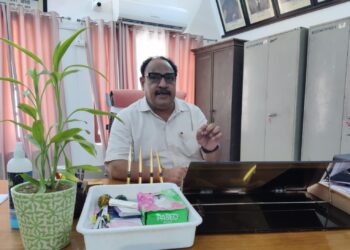 आगरा कॉलेज को मेट्रो रेल कॉरपोरेशन ने नहीं दिया मुआवजा, शिक्षकों में आक्रोश