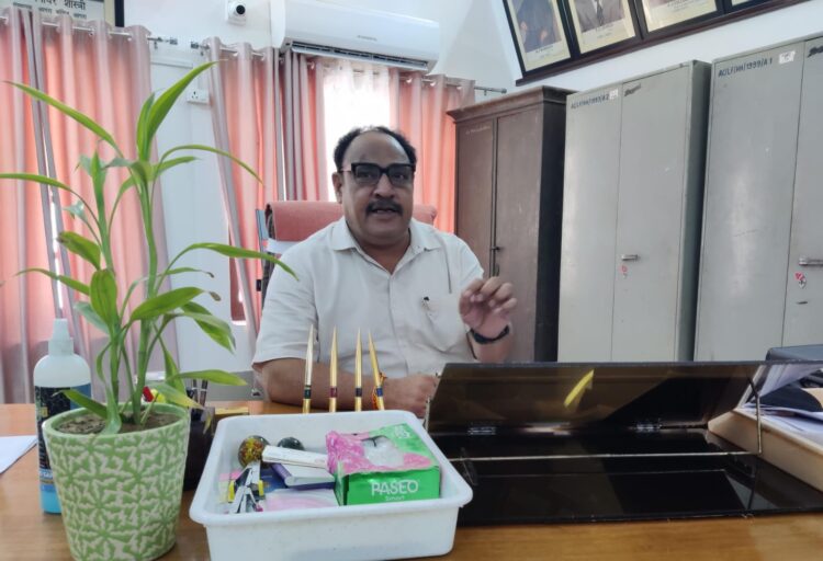 आगरा कॉलेज को मेट्रो रेल कॉरपोरेशन ने नहीं दिया मुआवजा, शिक्षकों में आक्रोश