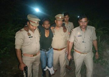 एत्माउद्दौला पुलिस की लुटेरे से मुठभेड़, मोबाइल लूटने में था माहिर