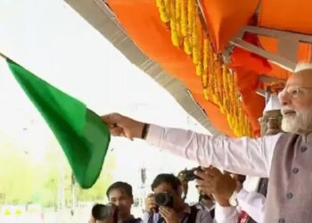प्रधानमंत्री ने आगरा रेल मंडल के पांच रेलवे स्टेशनों का किया लोकार्पण