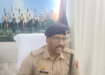 आगरा पुलिस और एएनटीएफ ने नौ गांजा तस्करों को 77 किलो गांजा के साथ पकड़ा