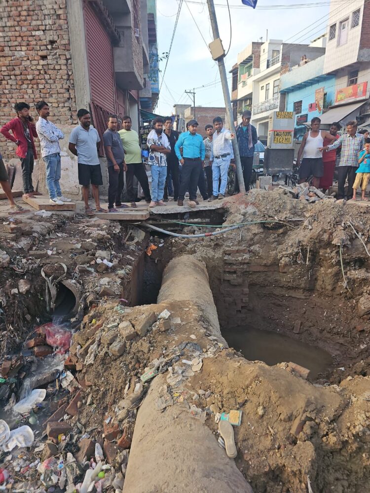 ताजनगरी में नालों में बाधा नहीं बनेंगी पाइप लाइनें