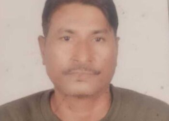 बेकाबू कार ने गार्ड को मारी टक्कर, 10 फीट उछलकर गिरा, मौत