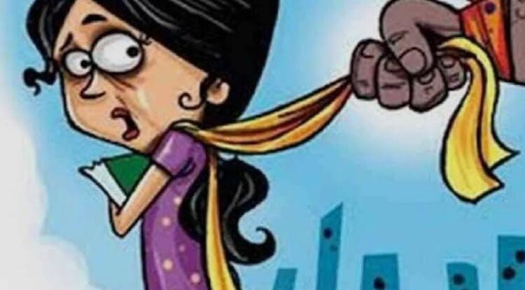 शिक्षक बनाता था दबाव- मुझे बॉयफ्रेंड बना लो, करता था अश्लील बातें