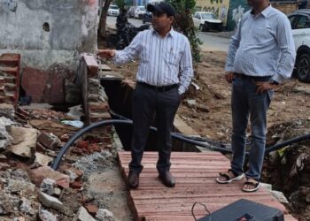 आगरा में पानी की पाइप लाइनों की पेट्रोलिंग शुरू