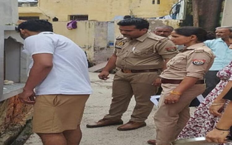 किरावली में मंदिर में तोड़फोड़ कर असामाजिक तत्वों ने किया माहौल बिगाड़ने का प्रयास