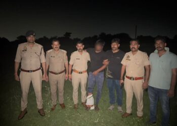 जिला बदर बदमाश से शाहगंज थाना पुलिस की हुई मुठभेड़