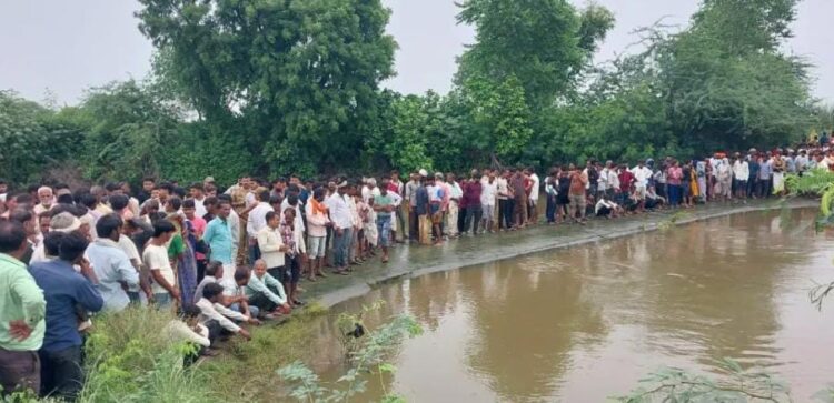 जगनेर में दो छात्र नदी में बह गए, दोनों की मौत