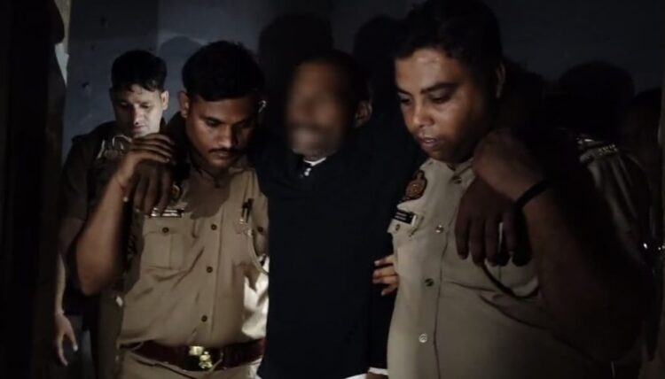 आगरा में हिस्ट्रीशीटरों पर पुलिस की निगरानी फेल, रकाबगंज में गारमेंट की दुकान में हिस्ट्रीशीटर ने गिरोह के साथ की चोरी