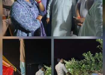 बल्केश्वर में बड़ा हादसा, महालक्ष्मी मंदिर की दीवार गिरी, कई लोग यमुना में गिरे