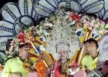 बैंड बाजे के साथ निकल रही राम बारात, सुबह पहुंचेगी जनकपुरी