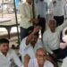 थानाध्यक्ष डौकी पर कार्रवाई को लेकर फतेहाबाद तहसील में अधिवक्ताओं का दूसरे दिन भी जारी रहा धरना