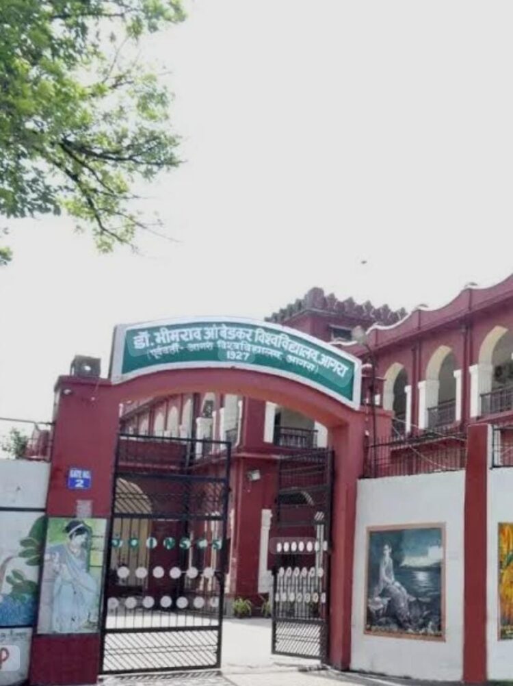 कुलपति के चयन के लिए विश्वविद्यालय की कार्य परिषद ने जिस सदस्य को नामित किया उस पर उठे सवाल