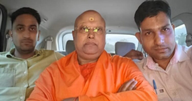 चैतन्यानंद सरस्वती आगरा के होटल से दिल्ली पुलिस ने किए गिरफ्तार