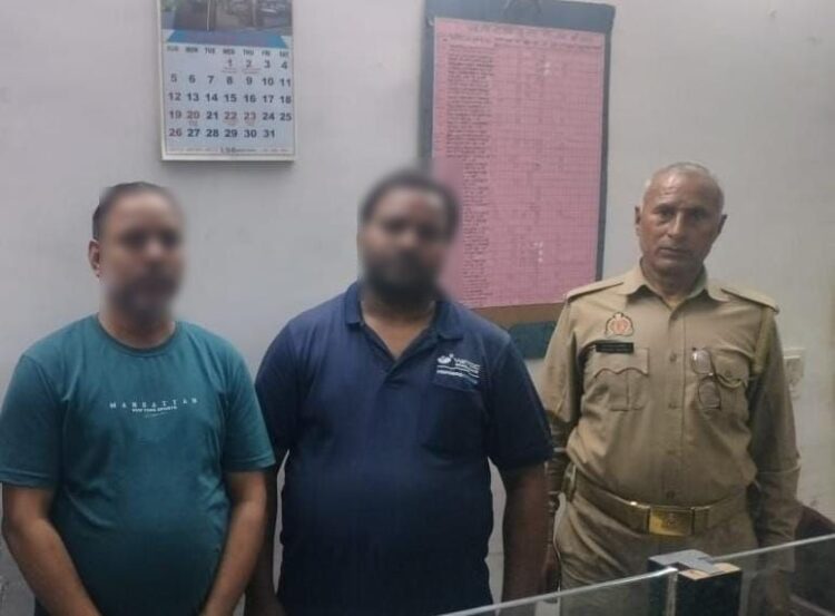 ताजनगरी में अवैध पटाखा गोदामों पर कार्रवाई जारी