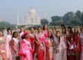 मिस टीन यूनिवर्स की फाइनलिस्ट 24 देशों की सुंदरियों ने किया ताजमहल का दीदार