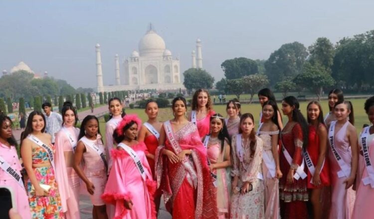 मिस टीन यूनिवर्स की फाइनलिस्ट 24 देशों की सुंदरियों ने किया ताजमहल का दीदार