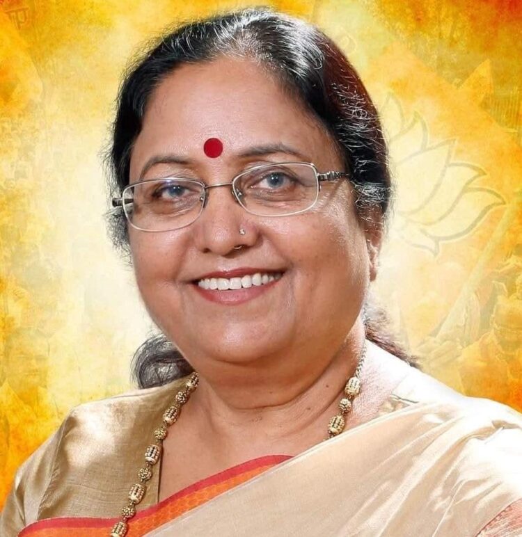 सड़क हादसे में बाल बाल बचीं कैबिनेट मंत्री बेबी रानी मौर्य