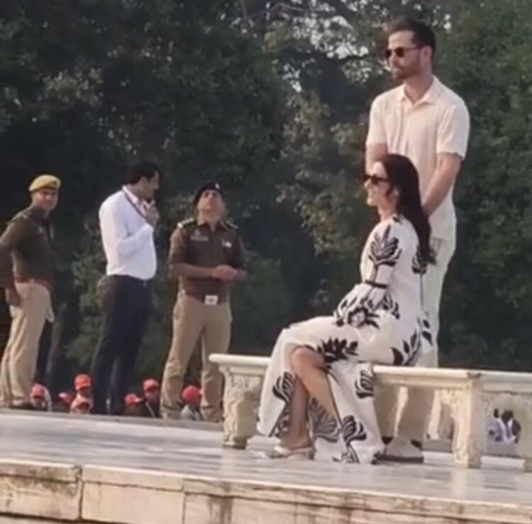 डोनाल्ड ट्रंप के बेटे ने पत्नी डायना के साथ किया ताजमहल का दीदार