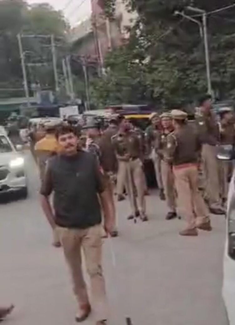 दीवानी में अधिवक्ताओं के दो गुटों में झगड़ा, कई हुए घायल