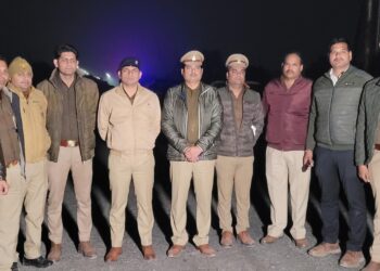 मोटर साइकिल और मोबाइल लूट करने वाले बदमाशों से एकता पुलिस की हुई मुठभेड़, दो के पैर में लगी गोली