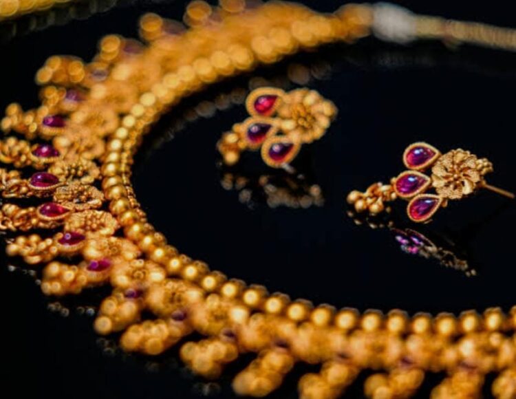 जेपी होटल के कमरे से 25 लाख रुपए की ज्वेलरी हुई चोरी