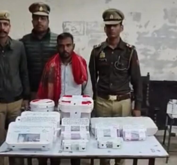 खंदौली पुलिस ने चोर के पास से 8 किलो सोना चांदी पकड़ा