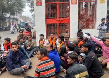 मंदिरों के पास मांस की दुकान होने पर विहिप और बजरंग दल का हंगामा