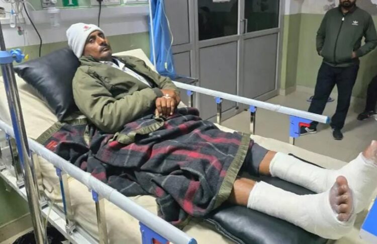 हत्या कबूलने के लिए युवक को दी थर्ड डिग्री, इतना मारा की पांच डंडे टूट गए और दोनों पैरों की हड्डी