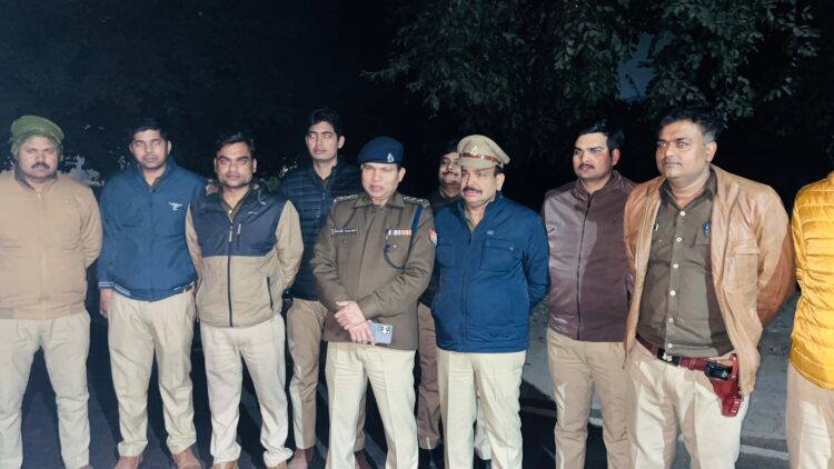 एत्माउद्दौला में चांदी स्क्रैप का माल लूटने वाले बदमाशों से मुठभेड़, दो के पैर में लगी गोली