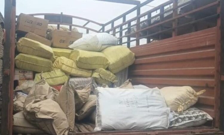 पिनाहट में 250 किलोग्राम संदिग्ध पाउडर पकड़ा गया