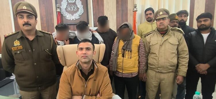 बरहन पुलिस ने ब्लाइंड मर्डर केस का किआ खुलासा
