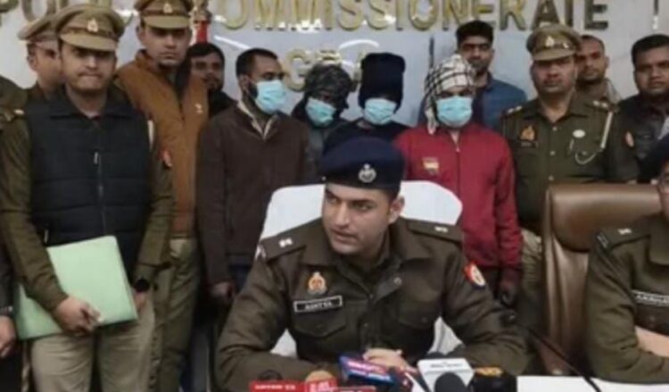 पुलिस ने चार शातिर दबोचे, 10 करोड़ की ठगी का पर्दाफाश