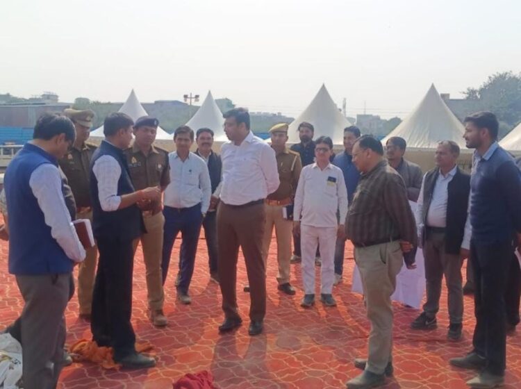 ताज महोत्सव-2026 के नवीन स्थल का जिलाधिकारी ने किया निरीक्षण