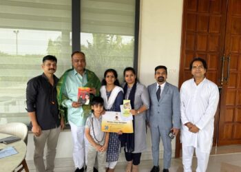 धर्म परिवर्तन के मुद्दे पर आर्ष विद्या समाजम के प्रतिनिधियों ने सांसद नवीन जैन से की मुलाकात